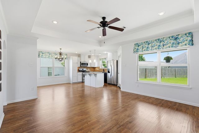 1900 Massee Gdns, Conway, AR 72034