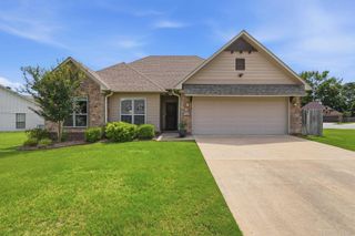 1900 Massee Gdns, Conway, AR 72034