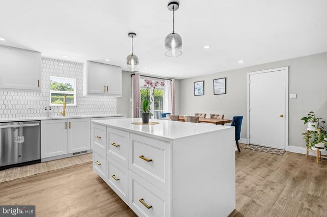 12670 MAGNA CARTA, Herndon, VA 20171
