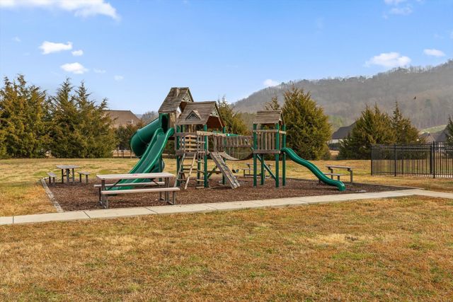 8975 Silver Maple Drive, Ooltewah, TN 37363