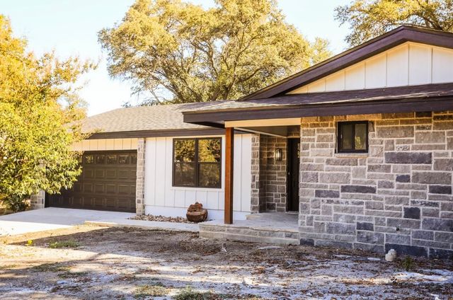3908 Glenwood Drive, Brownwood, TX 76801