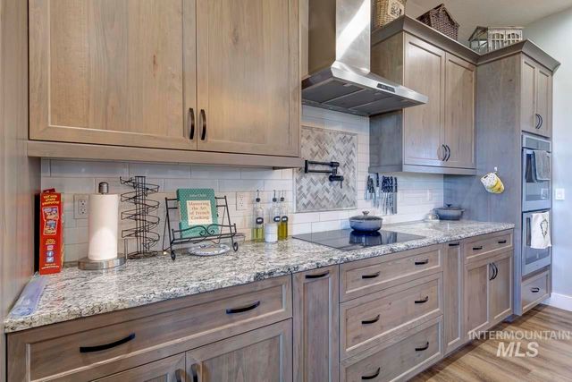 415 N Locust Grove Road, Kuna, ID 83634