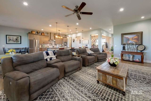 415 N Locust Grove Road, Kuna, ID 83634