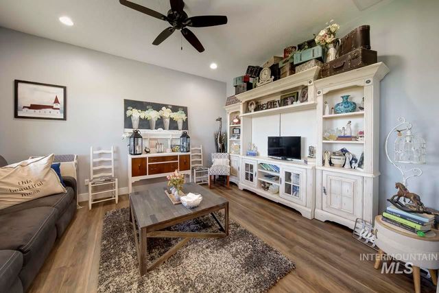415 N Locust Grove Road, Kuna, ID 83634