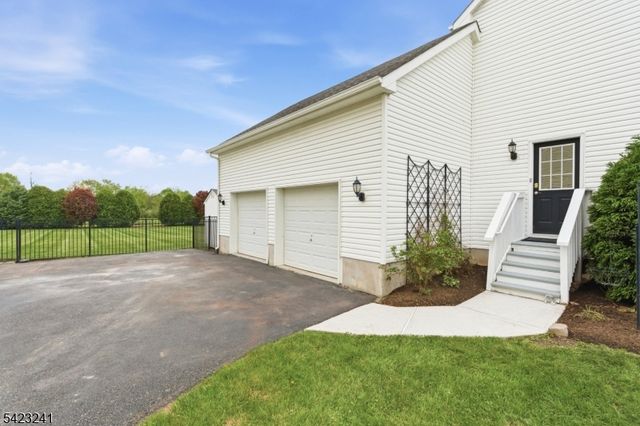 5 Jurgensen Rd, Delaware Twp., NJ 08559