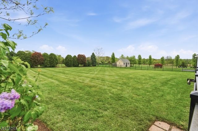 5 Jurgensen Rd, Delaware Twp., NJ 08559