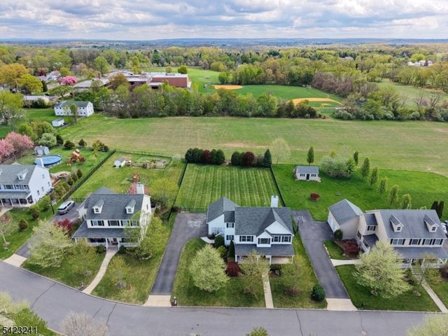 5 Jurgensen Rd, Delaware Twp., NJ 08559