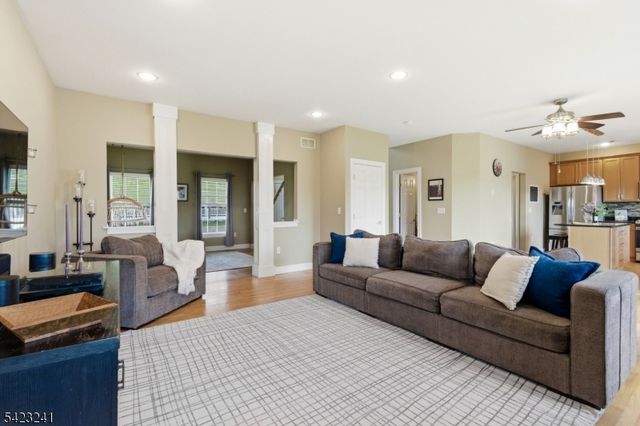 5 Jurgensen Rd, Delaware Twp., NJ 08559