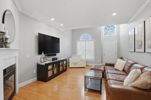 43 Knowlton Circle 43, Upton, MA 01568