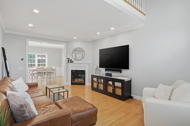 43 Knowlton Circle 43, Upton, MA 01568