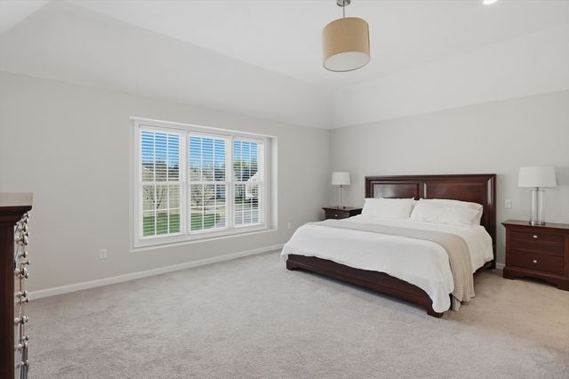 43 Knowlton Circle 43, Upton, MA 01568