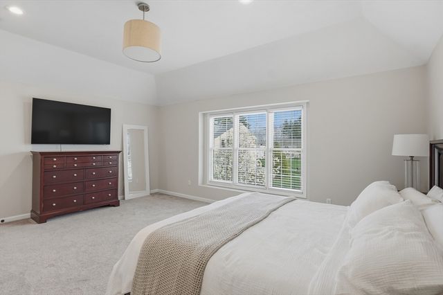 43 Knowlton Circle 43, Upton, MA 01568
