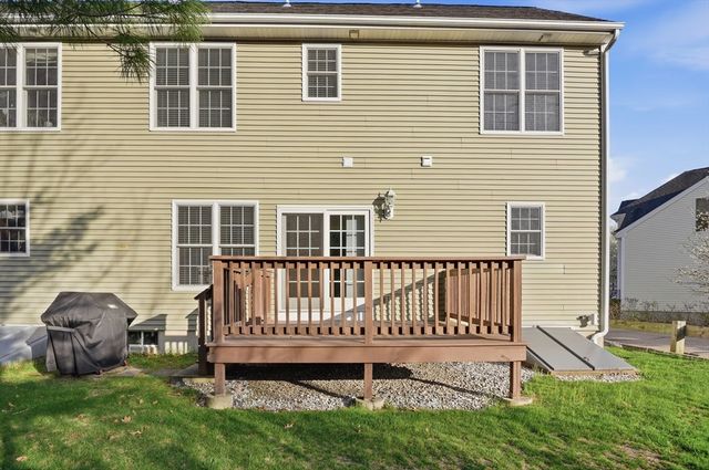43 Knowlton Circle 43, Upton, MA 01568
