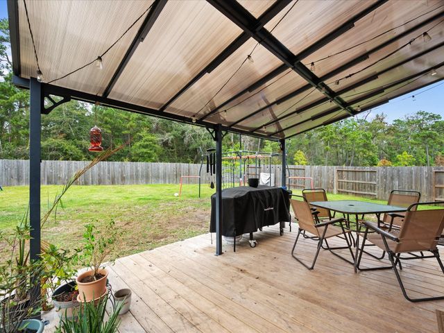 301 Maple Bark Trail, Willis, TX 77378