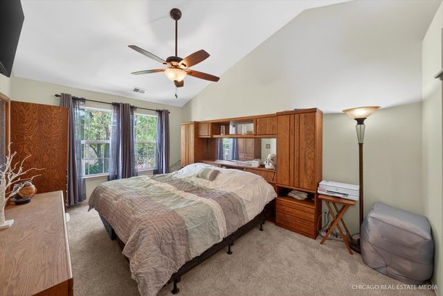 634 Village Road B, Crystal Lake, IL 60014