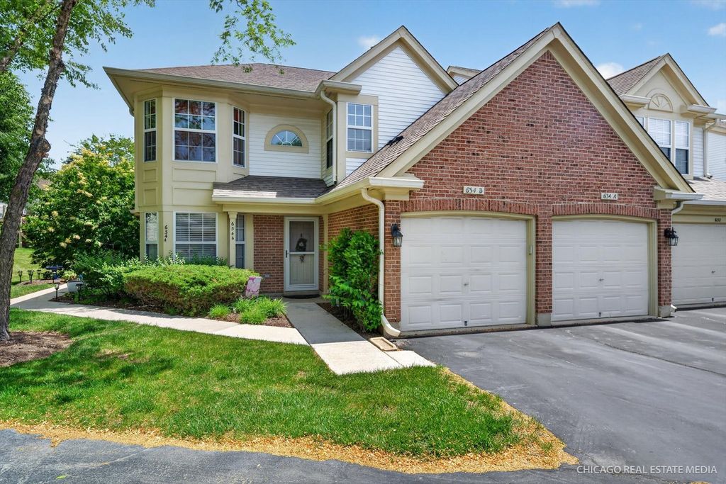 634 Village Road B, Crystal Lake, IL 60014
