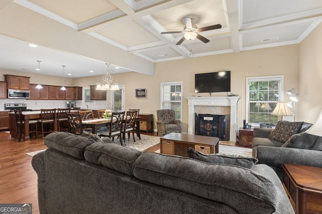 6 Marvin Gardens, Sharpsburg, GA 30277