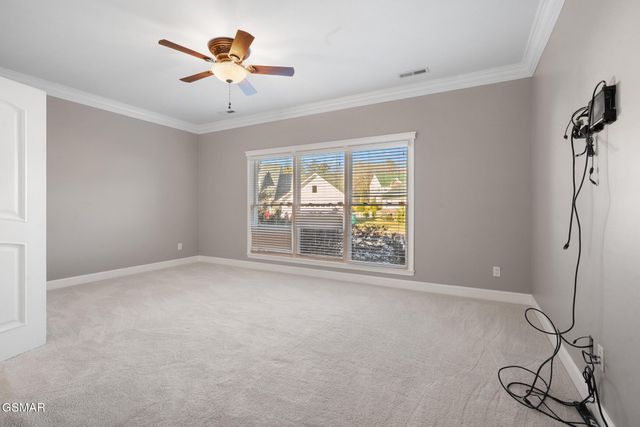 1811 Jordans Creek Way, Sevierville, TN 37876