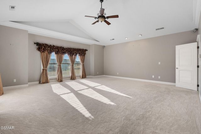 1811 Jordans Creek Way, Sevierville, TN 37876