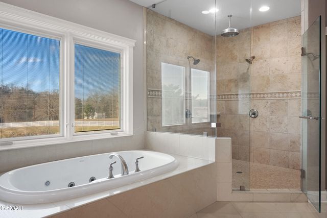 1811 Jordans Creek Way, Sevierville, TN 37876