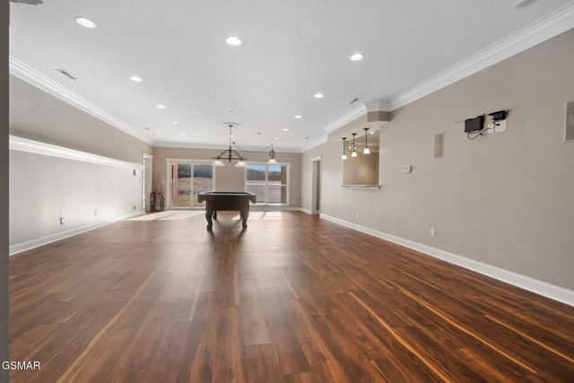 1811 Jordans Creek Way, Sevierville, TN 37876