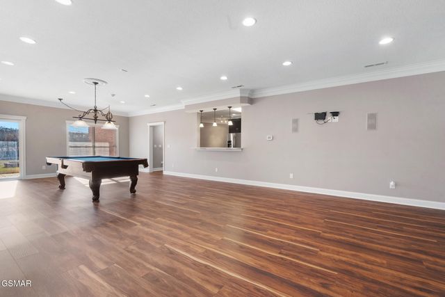 1811 Jordans Creek Way, Sevierville, TN 37876