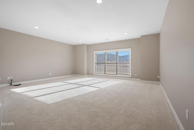 1811 Jordans Creek Way, Sevierville, TN 37876