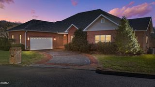 1811 Jordans Creek Way, Sevierville, TN 37876