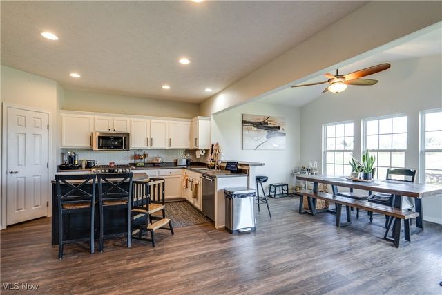 2623 Notre Dame Street NE, Canton, OH 44721