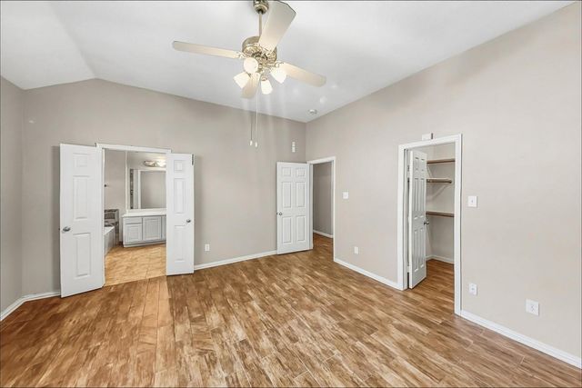 5 Paddock Pines Place, Spring, TX 77382