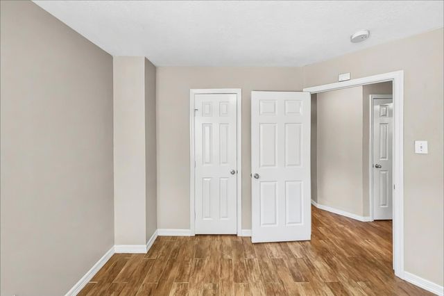 5 Paddock Pines Place, Spring, TX 77382