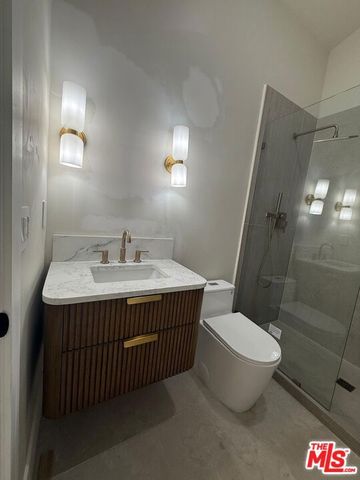 7849 Brighton, Los Angeles, CA 90047
