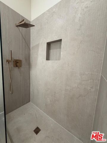 7849 Brighton, Los Angeles, CA 90047