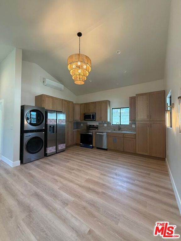 7849 Brighton, Los Angeles, CA 90047