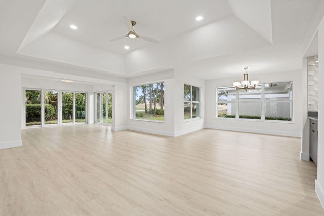 2347 SW Brookwood Lane, Palm City, FL 34990