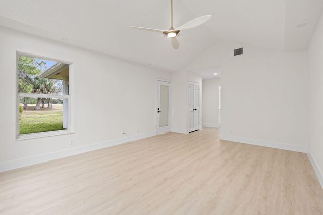 2347 SW Brookwood Lane, Palm City, FL 34990