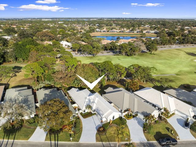 2347 SW Brookwood Lane, Palm City, FL 34990