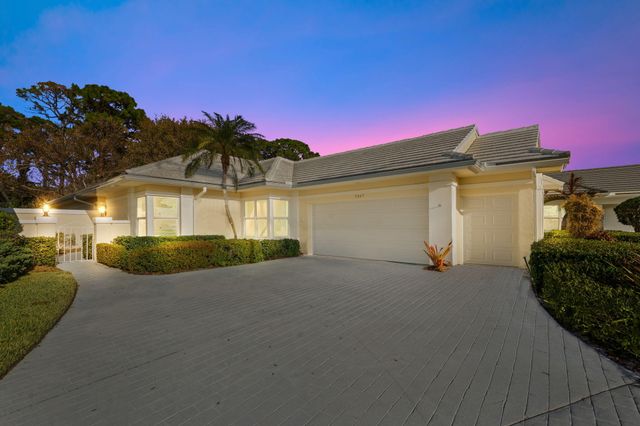 2347 SW Brookwood Lane, Palm City, FL 34990