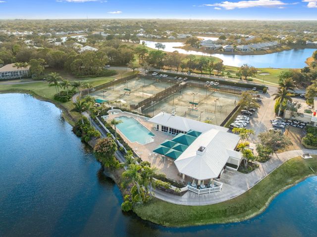 2347 SW Brookwood Lane, Palm City, FL 34990