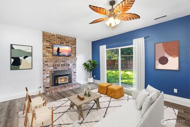 21871 SE 267th Street, Maple Valley, WA 98038