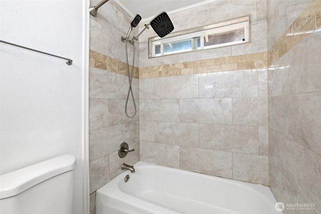 21871 SE 267th Street, Maple Valley, WA 98038