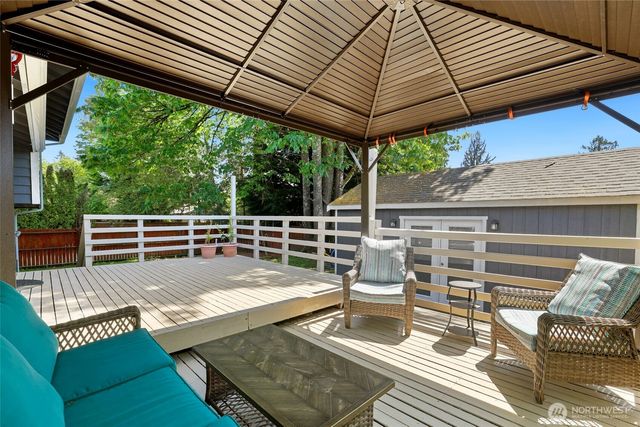 21871 SE 267th Street, Maple Valley, WA 98038