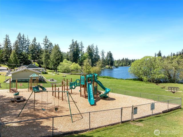21871 SE 267th Street, Maple Valley, WA 98038
