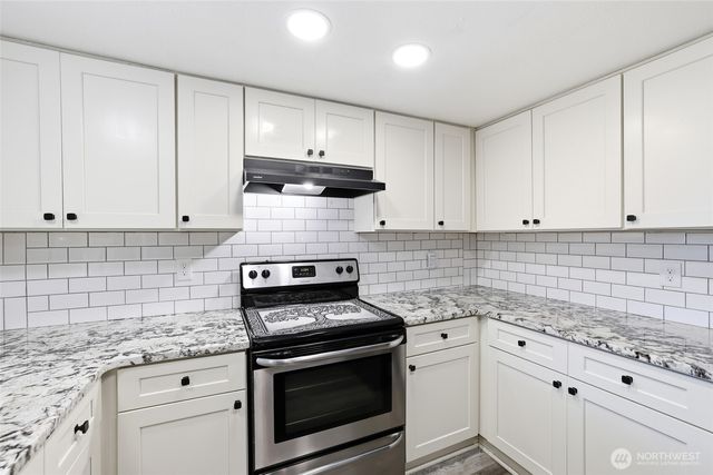 21871 SE 267th Street, Maple Valley, WA 98038