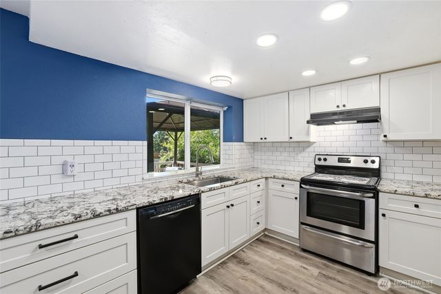 21871 SE 267th Street, Maple Valley, WA 98038