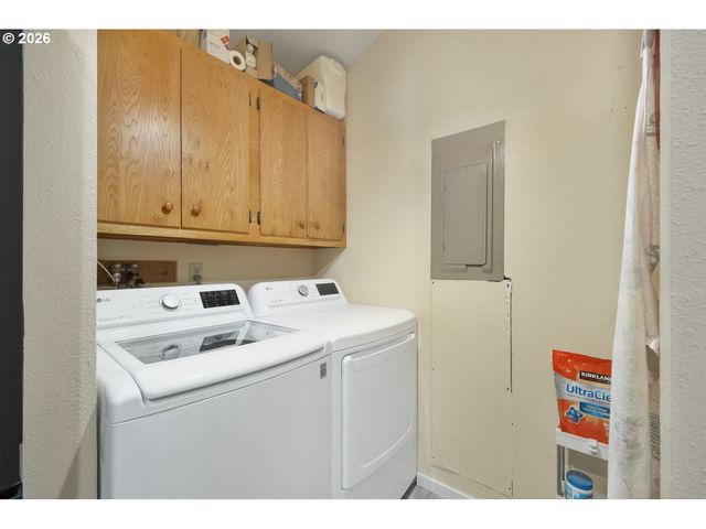 21801 SILETZ Hwy, Siletz, OR 97380