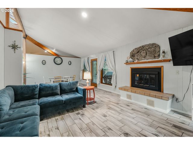 21801 SILETZ Hwy, Siletz, OR 97380