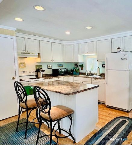 19 Old Forge Road, Westbrook, CT 06498