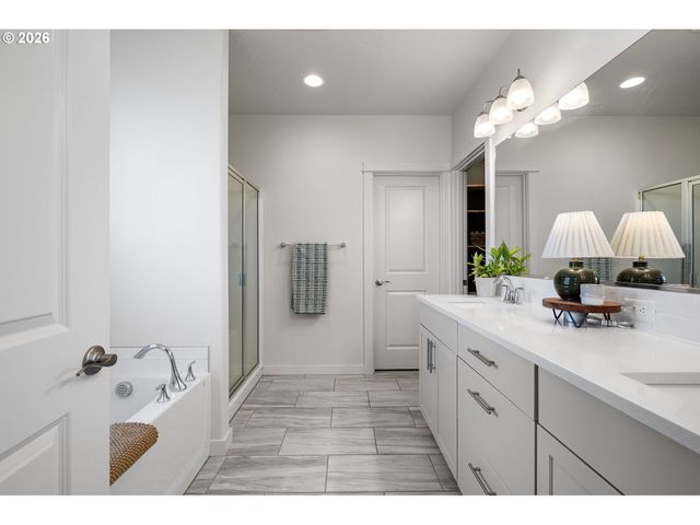 763 S 53RD Pl, Springfield, OR 97478