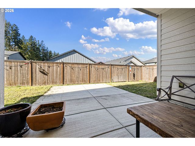 763 S 53RD Pl, Springfield, OR 97478